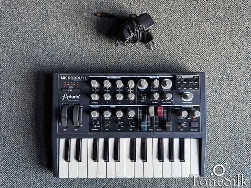 Arturia Microbrute