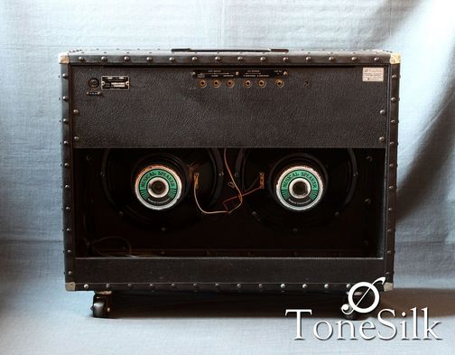 Roland JC 120 back